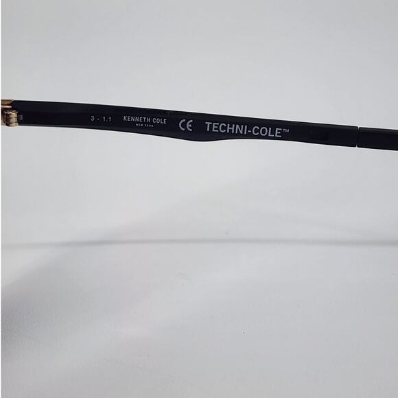 Kenneth Cole New York Gold Polarized Aviator Sunglasses Unisex - Picture 7 of 12